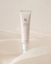 Carregar imagem no visualizador da galeria, BEAUTY OF JOSEON Revive Eye Serum : Ginseng + Retinal - 30ml

